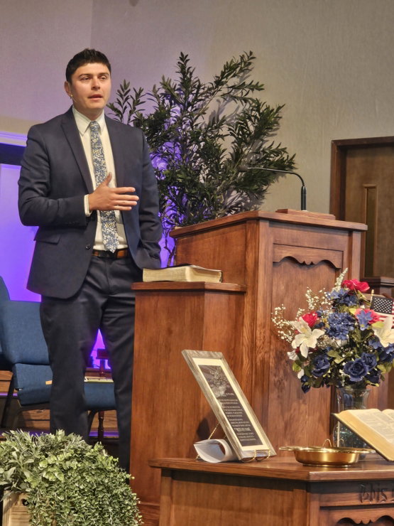 gonzales.jpg Pastor Sal Gonzales